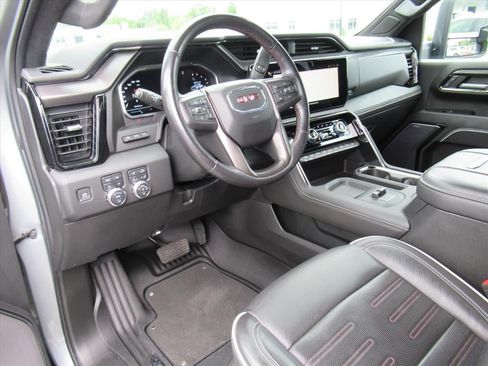 Used 2024 GMC Sierra 2500 AT4X AWD/4WD image 16