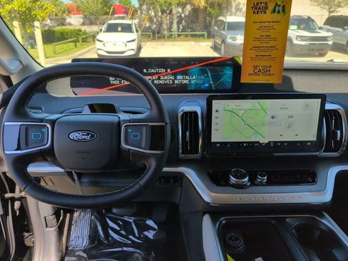 New 2026 Ford Expedition Platinum w/ Driver's Package AWD/4WD image 19