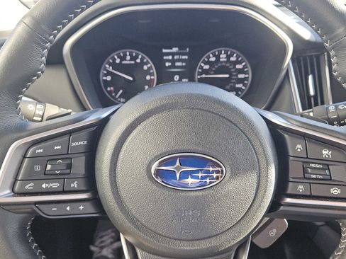 Used 2025 Subaru Outback Limited image 14