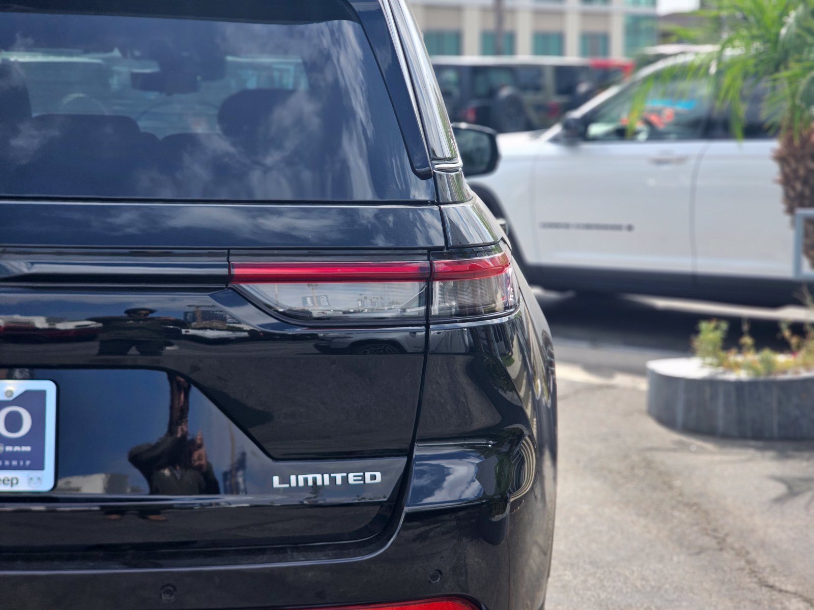 New 2027 Jeep Grand Cherokee Limited AWD/4WD image 8