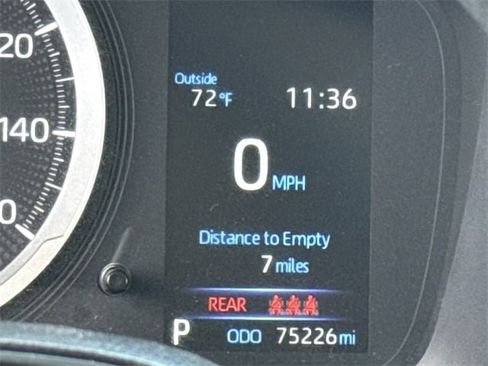 Used 2022 Toyota Corolla LE image 14