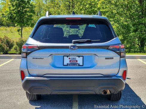 Certified 2025 Subaru Forester Premium AWD/4WD image 5