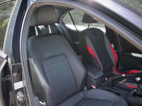 Used 2012 Volkswagen Jetta GLI Autobahn FWD image 70