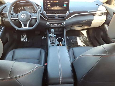 Used 2023 Nissan Altima 2.0 SR image 10