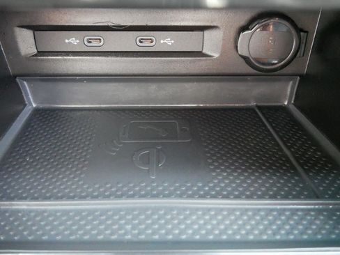 Used 2023 Volkswagen Tiguan SE R-Line AWD/4WD image 28