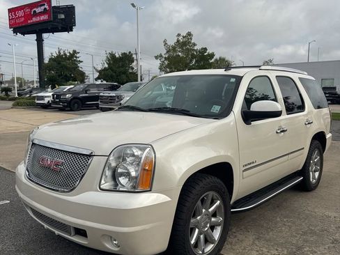 Used 2013 GMC Yukon Denali image 1