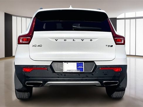 Used 2020 Volvo XC40 T5 Inscription image 5