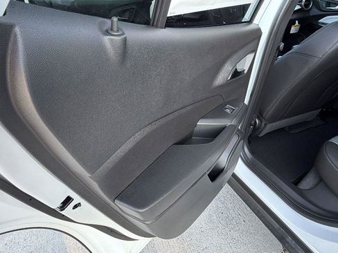 New 2026 Chevrolet Trax LT w/ Driver Confidence Package FWD image 17
