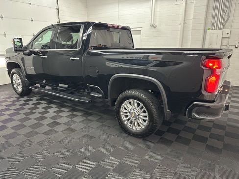 Used 2023 Chevrolet Silverado 2500 High Country w/ Z71 Off-Road Package image 6