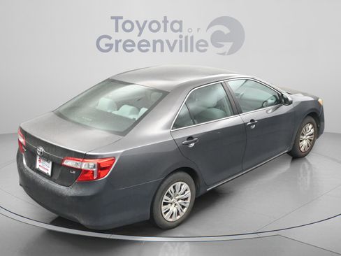 Used 2013 Toyota Camry LE image 15