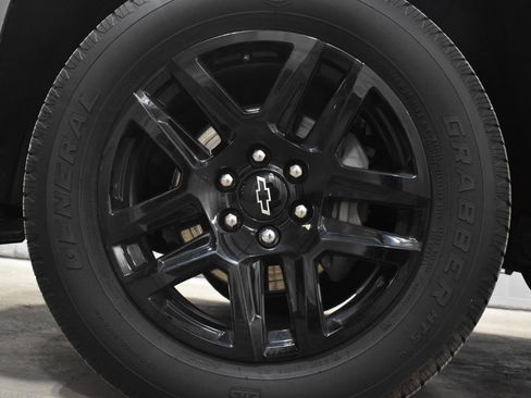 Used 2023 Chevrolet Silverado 1500 Custom w/ LPO, Dark Essentials Package AWD/4WD image 28