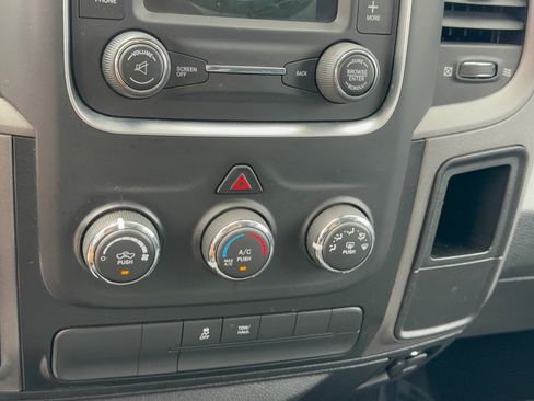 Used 2018 RAM 1500 Express RWD image 22