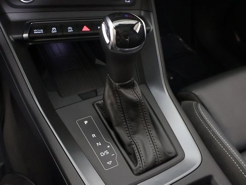 Used 2020 Audi Q3 2.0T Premium Plus w/ Premium Plus Package image 55