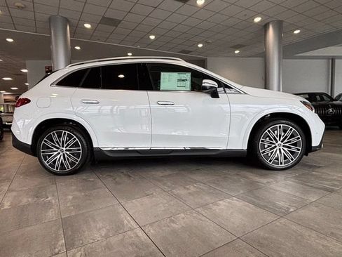 New 2026 Mercedes-Benz EQE 320 4MATIC SUV image 2