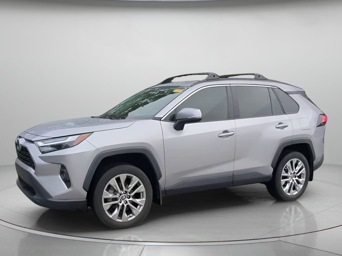 Used 2025 Toyota RAV4 XLE Premium w/ Weather Package FWD image 14