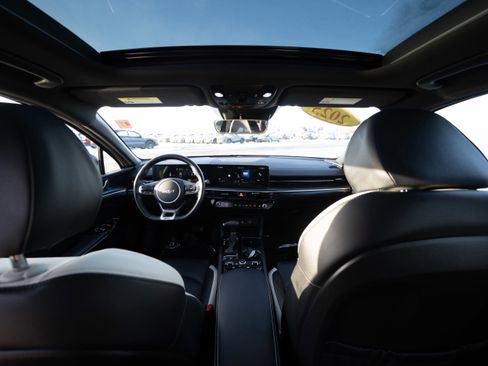 Used 2025 Kia K5 GT-Line w/ GT-Line Premium Package image 19