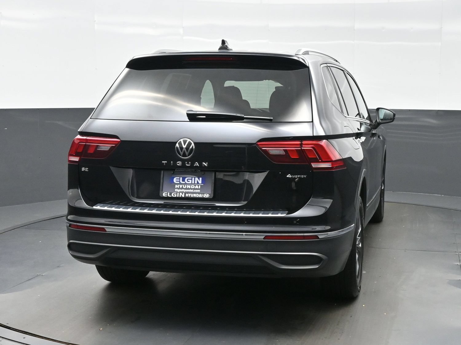 Used 2022 Volkswagen Tiguan SE AWD/4WD image 5