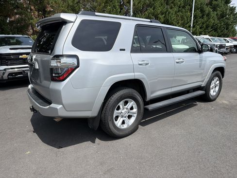 Used 2024 Toyota 4Runner SR5 Premium w/ Moonroof Package RWD image 9