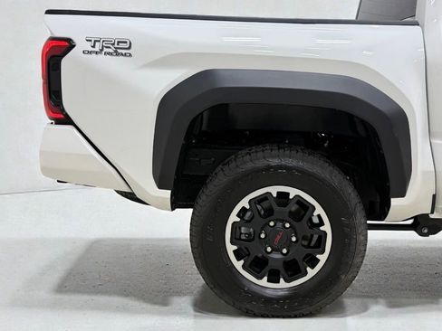 Used 2025 Toyota Tacoma TRD Off-Road image 6