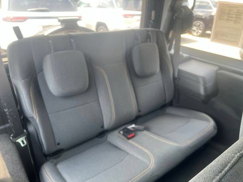 Used 2025 Jeep Wrangler Sport AWD/4WD image 30