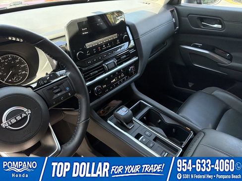 Used 2024 Nissan Pathfinder SL w/ SL Premium Package FWD image 29