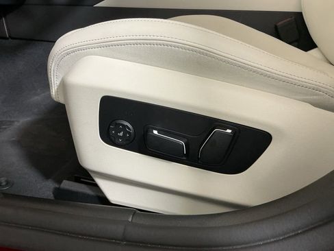 Certified 2025 BMW 530i xDrive w/ Executive Package image 20