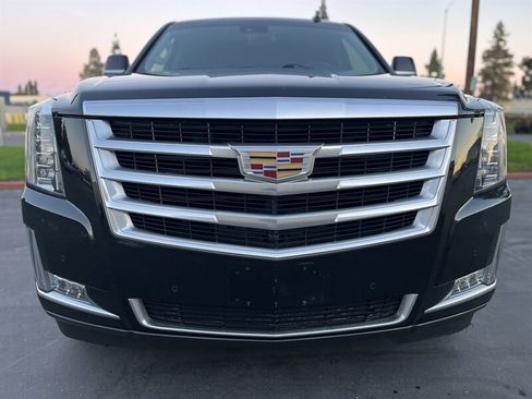 Used 2020 Cadillac Escalade ESV Luxury image 5