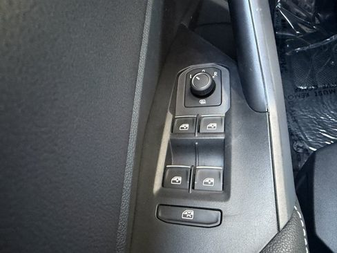 Used 2025 Volkswagen Jetta S FWD image 27