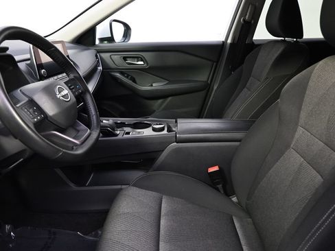 Used 2025 Nissan Rogue SV AWD/4WD image 13