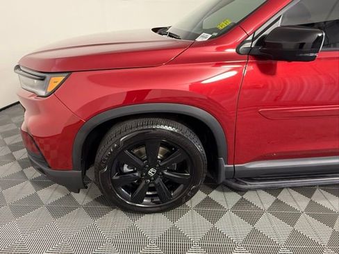 Used 2025 Honda Pilot Black Edition image 12