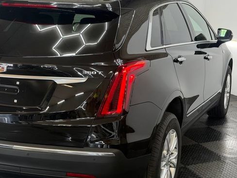 Used 2025 Cadillac XT5 Luxury w/ LPO, Floor Liner Package FWD image 11