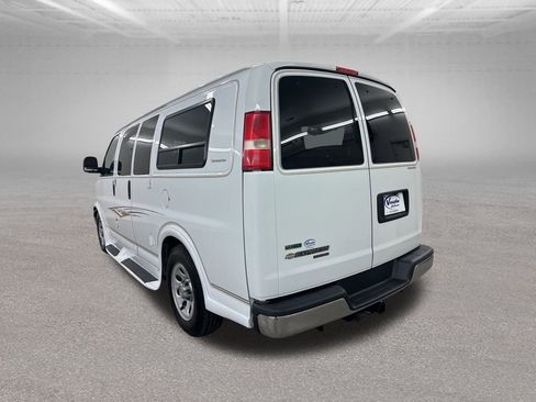 Used 2011 Chevrolet Express 1500 image 10