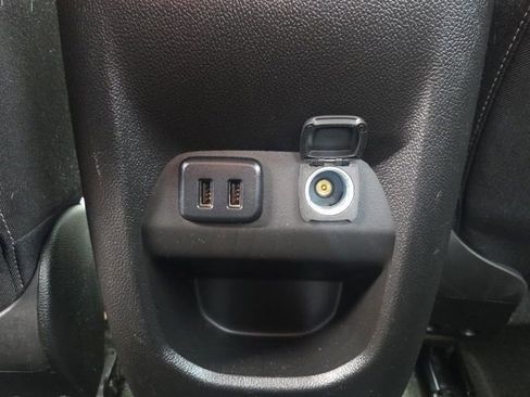 Used 2016 GMC Canyon SLE w/ SLE Convenience Package RWD image 15