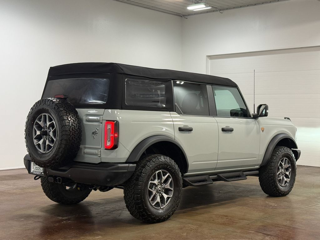 Used 2023 Ford Bronco Badlands AWD/4WD image 4