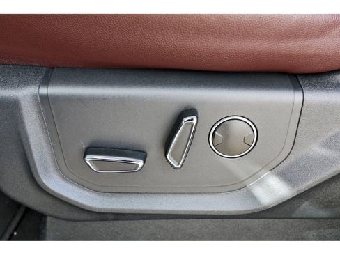 Used 2024 Ford Expedition Max Limited image 30