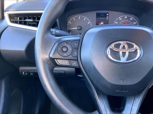 Used 2025 Toyota Corolla LE FWD image 23