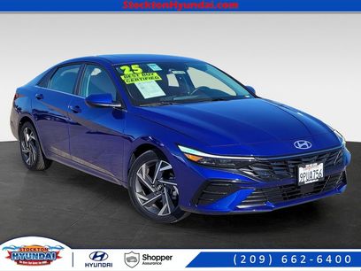 Certified 2025 Hyundai Elantra SEL w/ Cargo Package