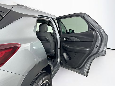 Used 2025 Chevrolet TrailBlazer LT image 28