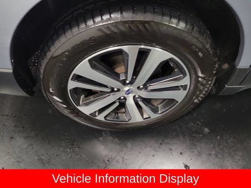 Used 2018 Subaru Outback 3.6R Limited AWD/4WD image 14