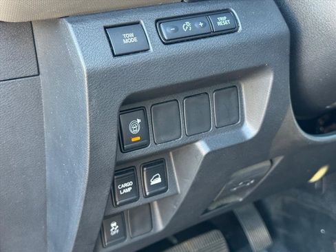 Certified 2022 Nissan Frontier SV w/ Technology Package image 15