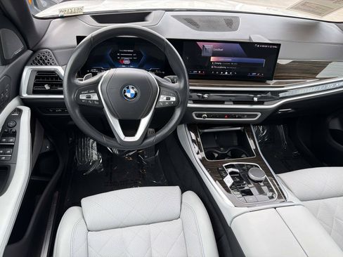 Used 2024 BMW X5 xDrive50e w/ Premium Package AWD/4WD image 8