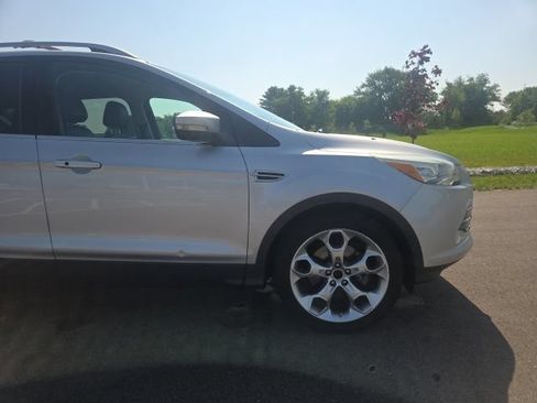 Used 2016 Ford Escape Titanium w/ Equipment Group 301A FWD image 4