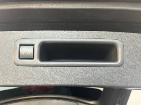 Used 2023 Toyota Highlander XSE image 14