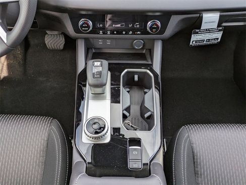 New 2025 Mitsubishi Outlander ES image 19