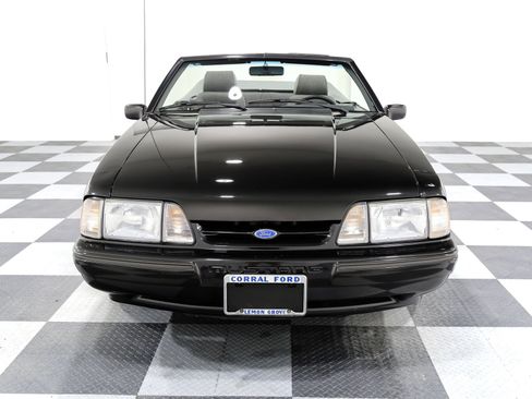 Used 1989 Ford Mustang LX image 3