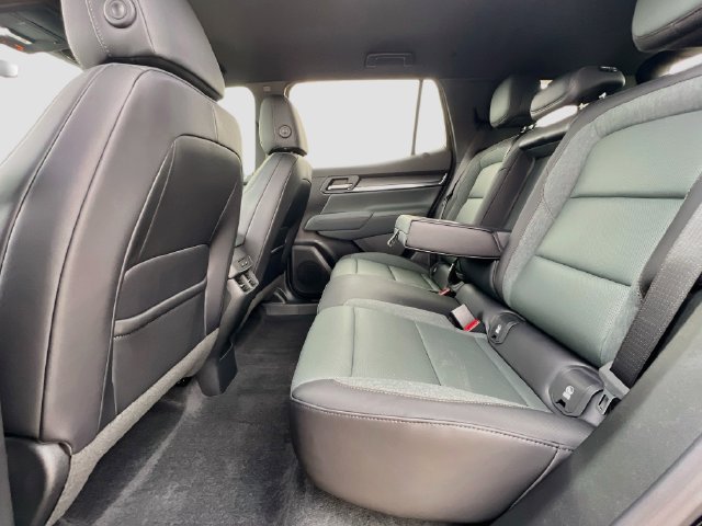 New 2027 GMC Terrain AT4 w/ Convenience Package III AWD/4WD image 17