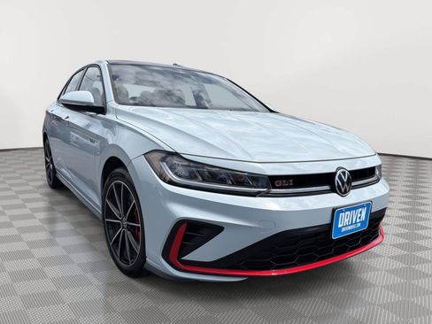Used 2025 Volkswagen Jetta GLI Autobahn FWD image 3