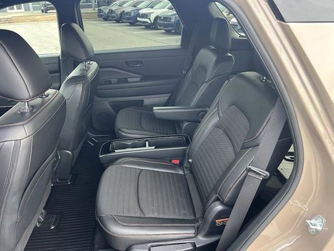 Certified 2023 Nissan Pathfinder Rock Creek image 12