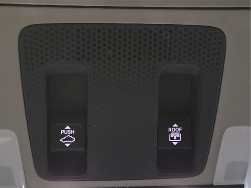 Used 2024 Honda Pilot Elite image 17