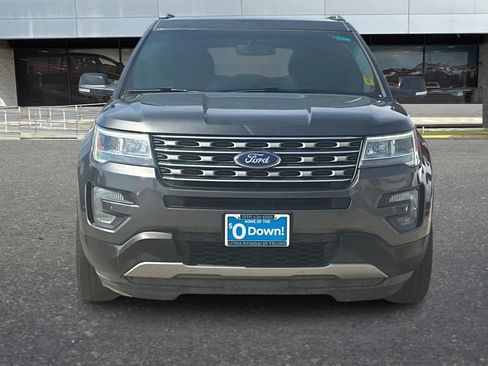 Used 2017 Ford Explorer XLT w/ Equipment Group 201A image 11